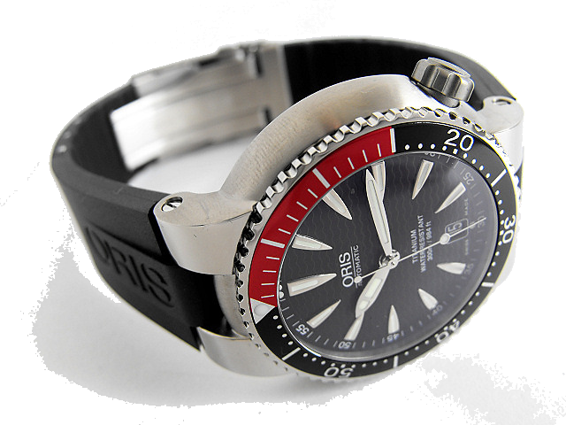 oris divers titan date