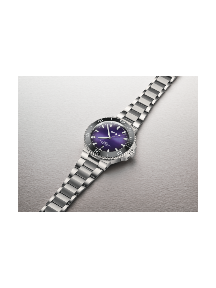 01 733 7789 4158-07 8 23 04PEB