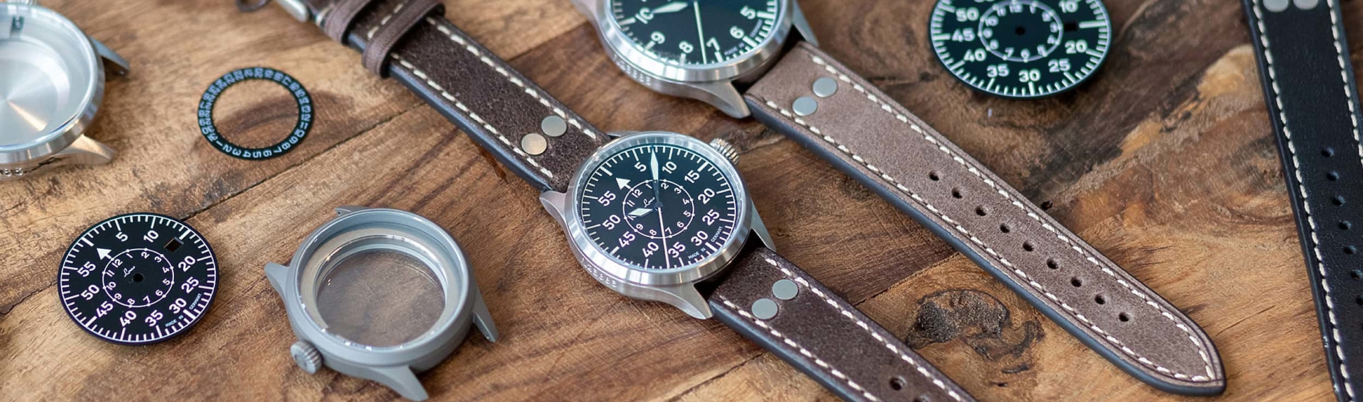 Banner mit Uhrenbildern