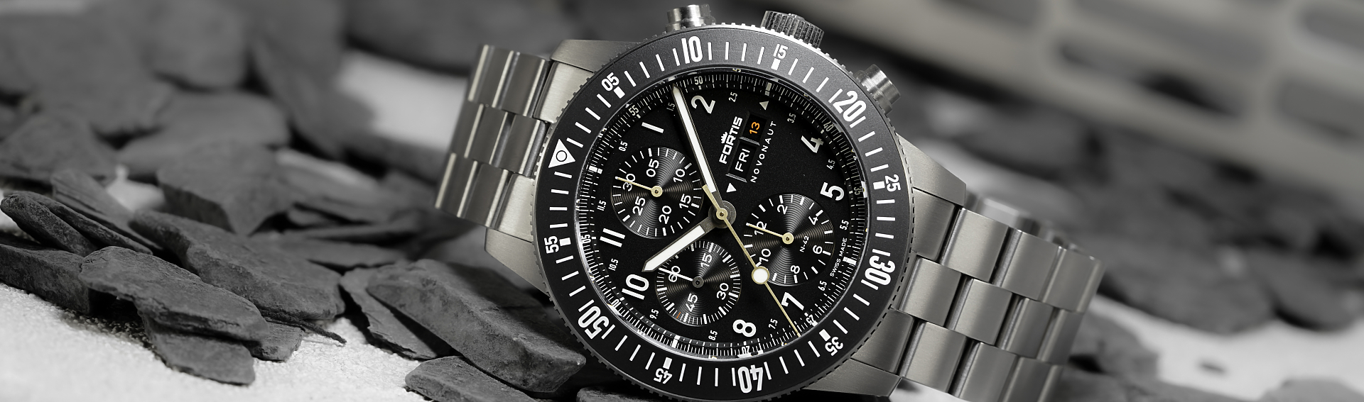 Banner mit Uhrenbildern