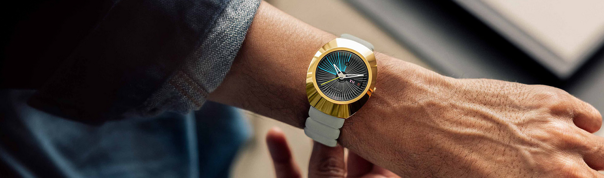 Banner mit Uhrenbildern